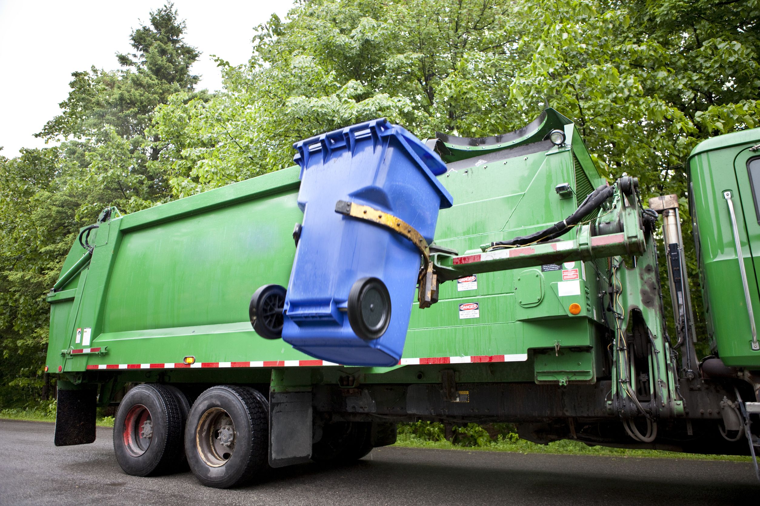 Reasons to Hire Professional Garbage Removal Service in Long Island NY